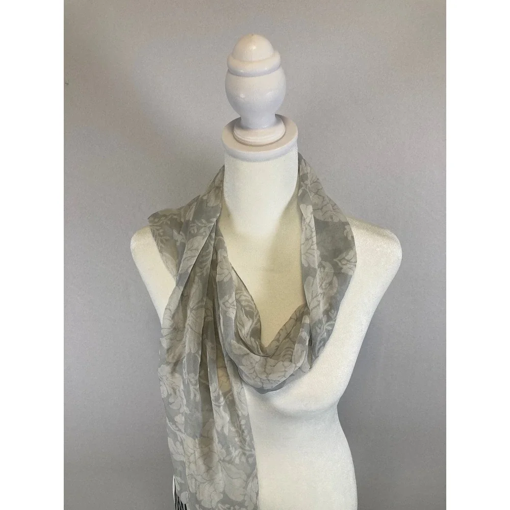 Elegant‎ Floral Damask Made in Italy Womens OS Grey White Striped Border Scarf
